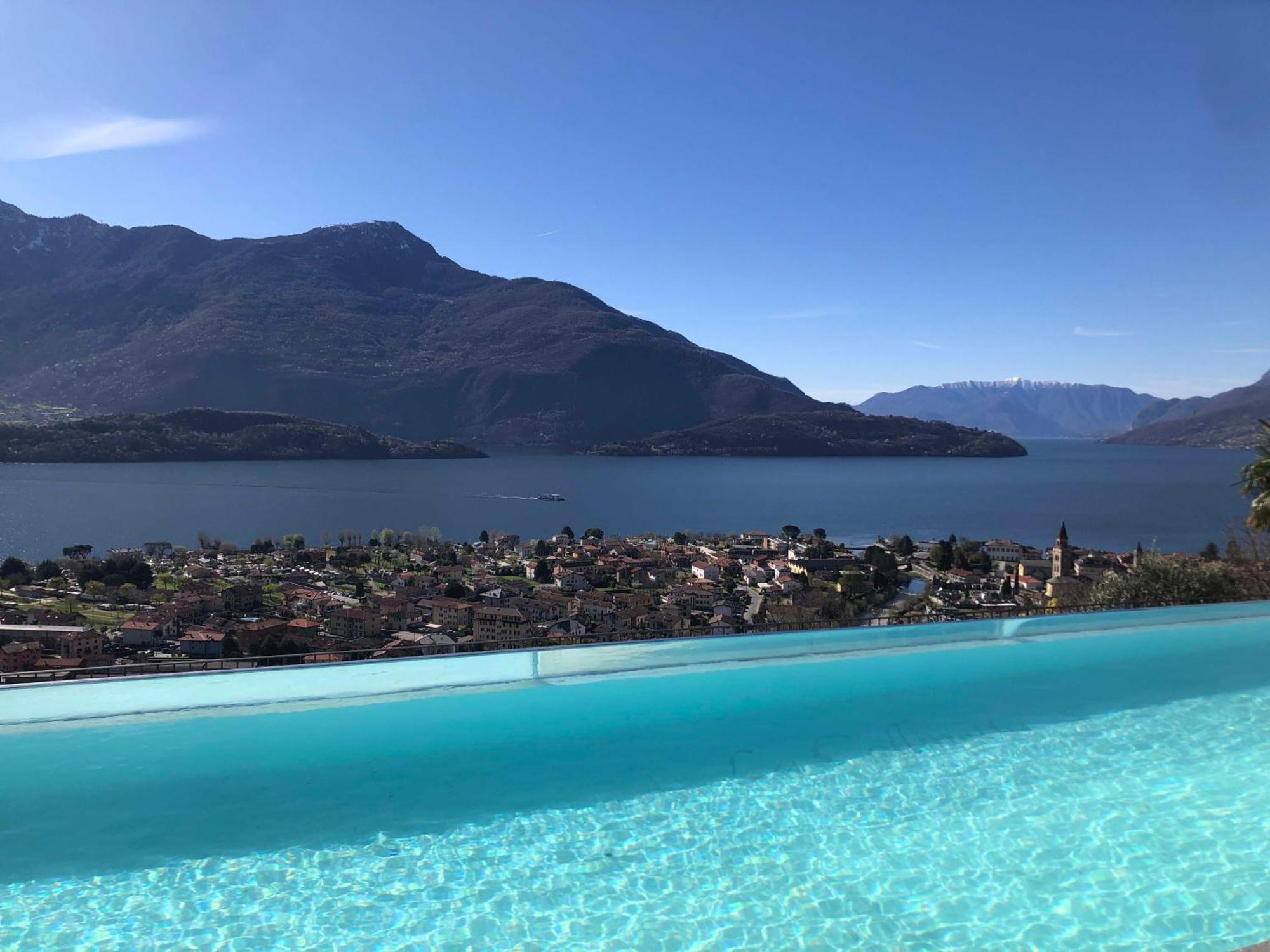La Collinetta Apartments Vercana Luaran gambar