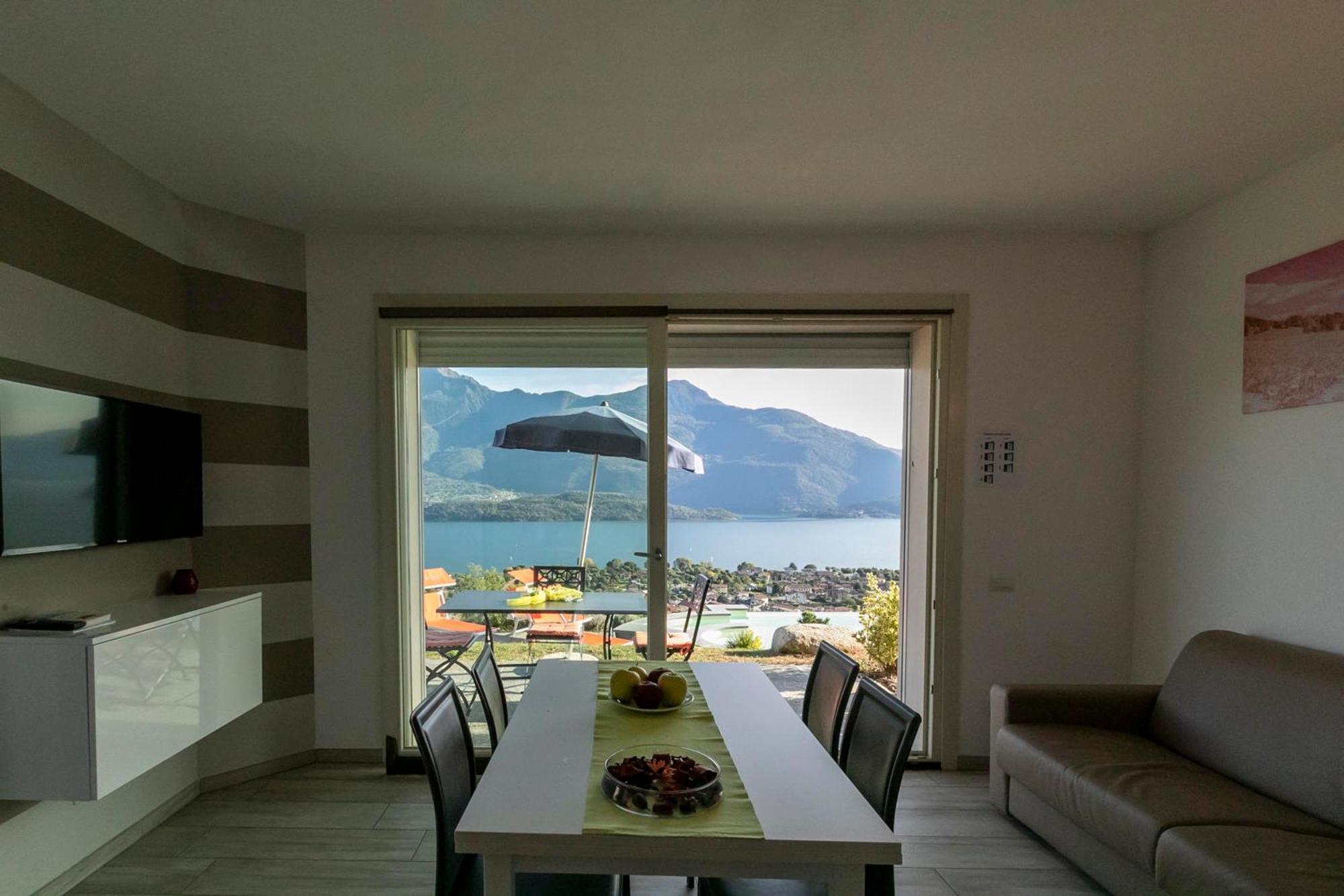 La Collinetta Apartments Vercana Luaran gambar