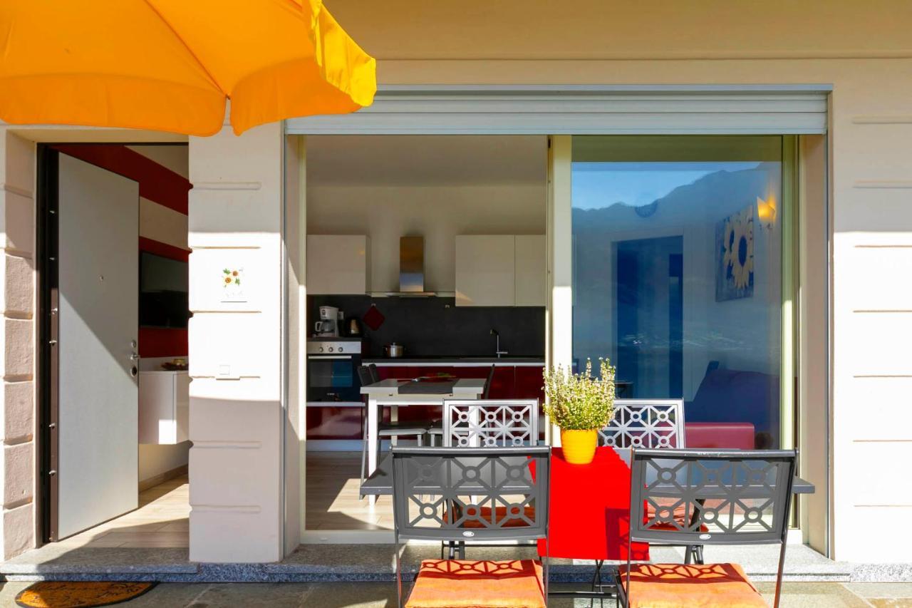 La Collinetta Apartments Vercana Luaran gambar
