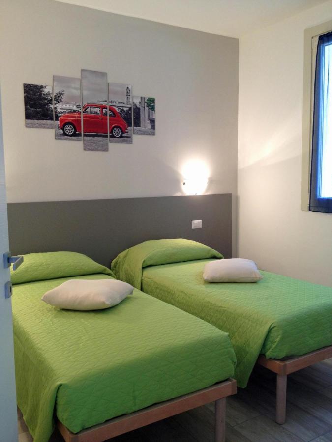 La Collinetta Apartments Vercana Luaran gambar